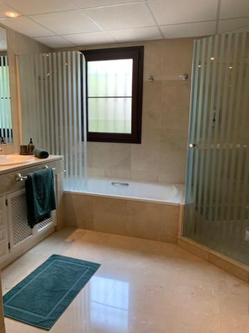 Beach And Golf Resort La Perla Miguel Adults Only Marbella Eksteriør billede